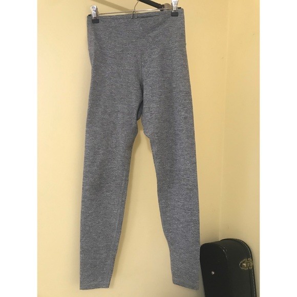 Old Navy 7/8 length compression leggings size M - Picture 1 of 2